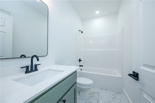 25 Hartlepool Drive, Bella Vista, AR 72715