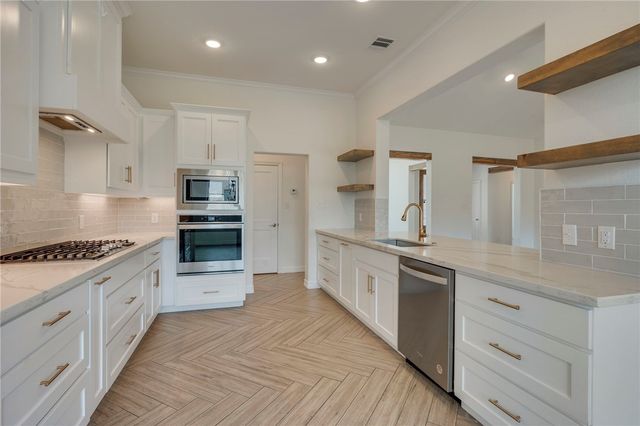 2700 Portland Avenue, College Station, TX 77845