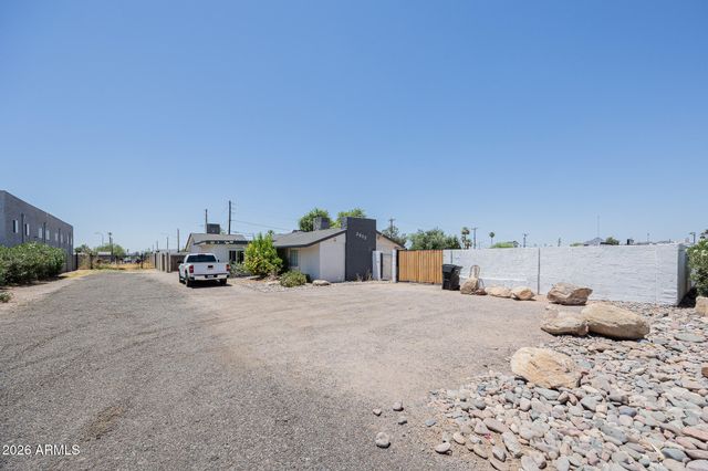 2802 N 36TH Street 1, Phoenix, AZ 85008