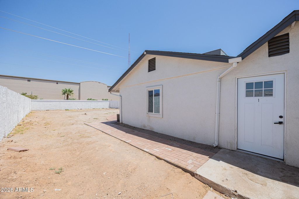 2802 N 36TH Street 1, Phoenix, AZ 85008