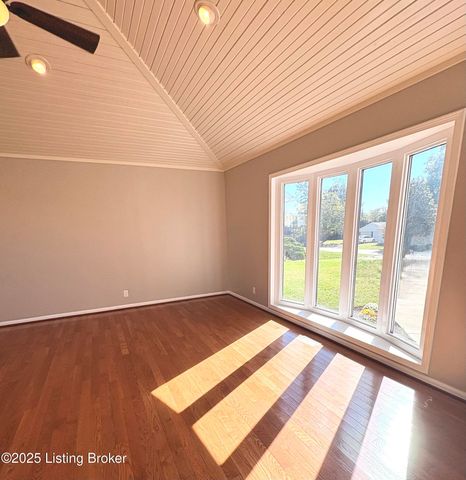 1517 Medical Ave, Shelbyville, KY 40065