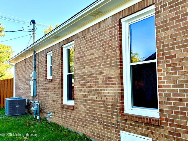 1517 Medical Ave, Shelbyville, KY 40065