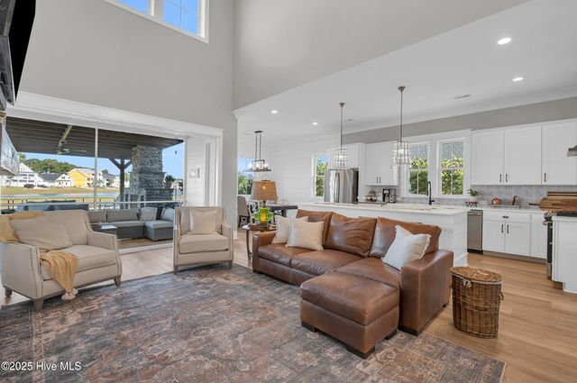 331 Spicer Lake Drive, Holly Ridge, NC 28445