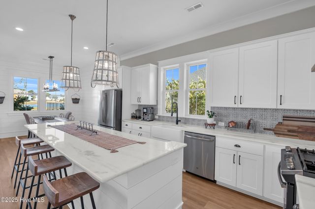 331 Spicer Lake Drive, Holly Ridge, NC 28445