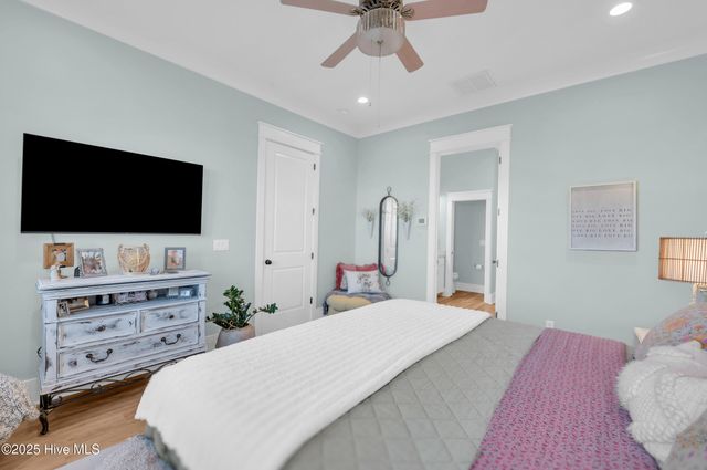 331 Spicer Lake Drive, Holly Ridge, NC 28445