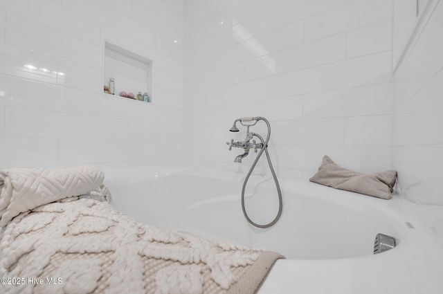 331 Spicer Lake Drive, Holly Ridge, NC 28445