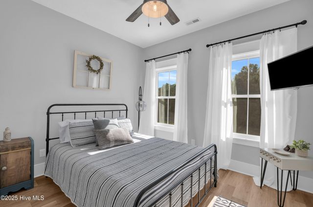 331 Spicer Lake Drive, Holly Ridge, NC 28445