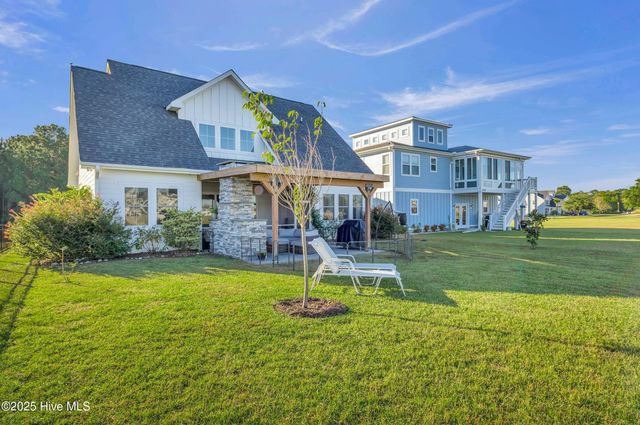 331 Spicer Lake Drive, Holly Ridge, NC 28445