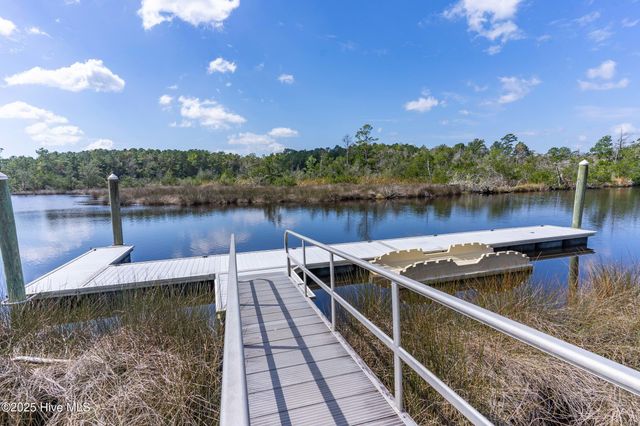 331 Spicer Lake Drive, Holly Ridge, NC 28445