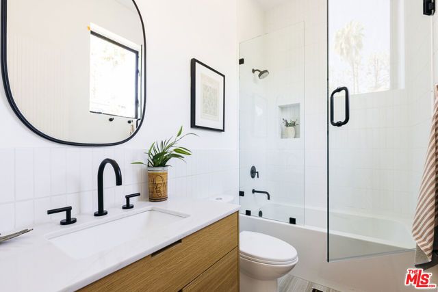 1628 Micheltorena Street, Los Angeles, CA 90026