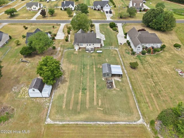 551 Eagles Nest Road, Grimesland, NC 27837