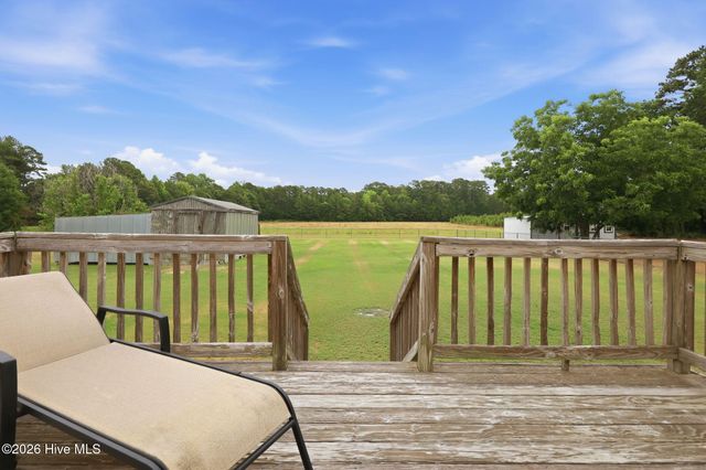 551 Eagles Nest Road, Grimesland, NC 27837