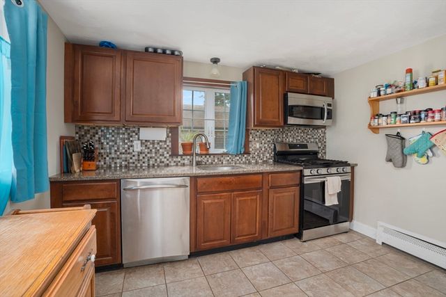 10 Sidney Ave, Swansea, MA 02777