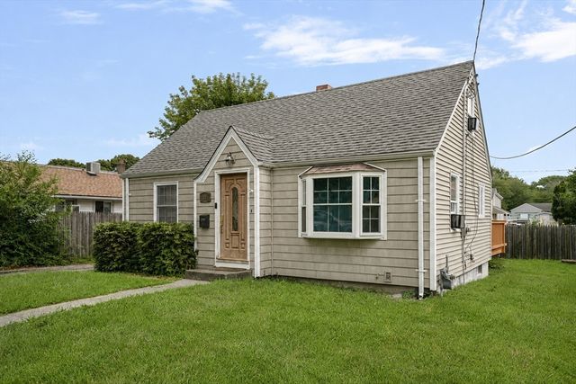 10 Sidney Ave, Swansea, MA 02777
