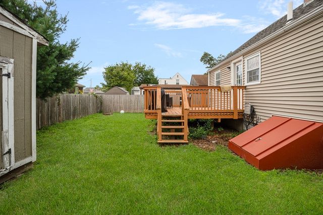 10 Sidney Ave, Swansea, MA 02777