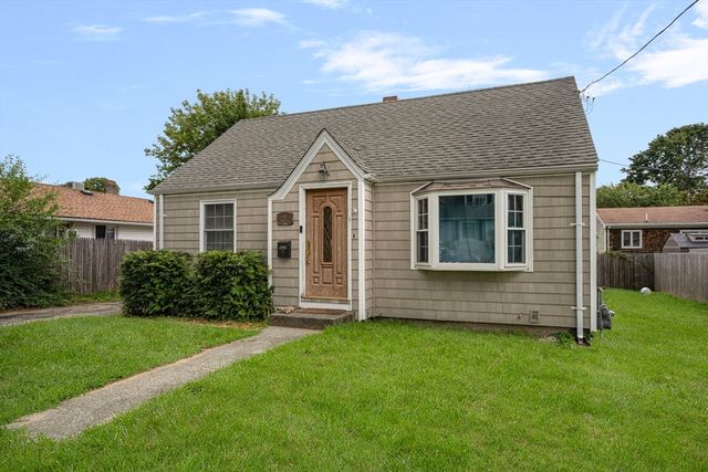 10 Sidney Ave, Swansea, MA 02777