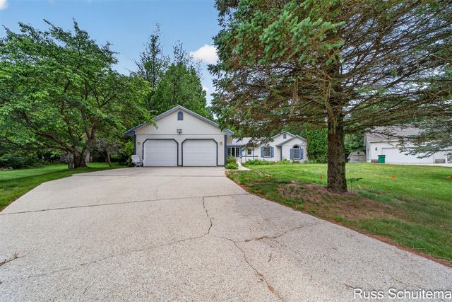 6827 Tranquil Trail, Whitehall, MI 49461