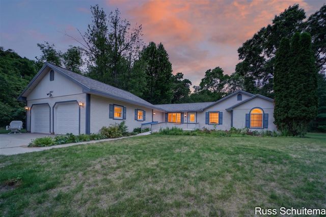 6827 Tranquil Trail, Whitehall, MI 49461