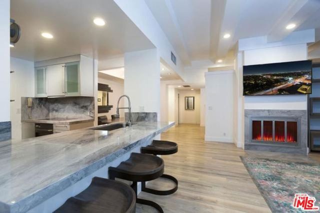 1155 N La Cienega Boulevard PH 3, West Hollywood, CA 90069