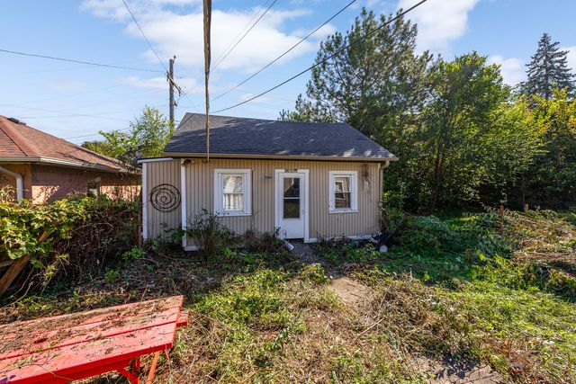 356 N William Street, Joliet, IL 60435