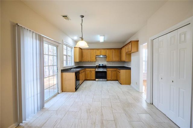 1622 Hemburg NW Trace, Kennesaw, GA 30144