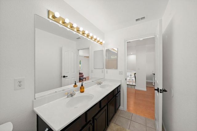 8612 Mystras Cir, Elk Grove, CA 95624