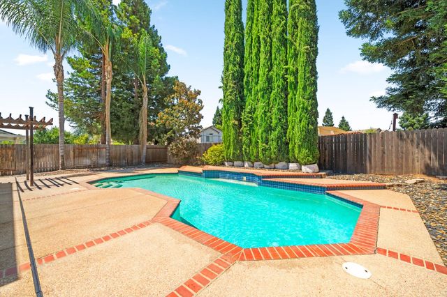 8612 Mystras Cir, Elk Grove, CA 95624