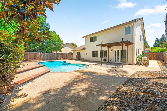 8612 Mystras Cir, Elk Grove, CA 95624
