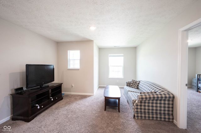 443 N Quartz Lane, Fortville, IN 46040