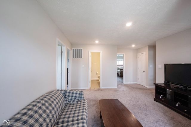443 N Quartz Lane, Fortville, IN 46040