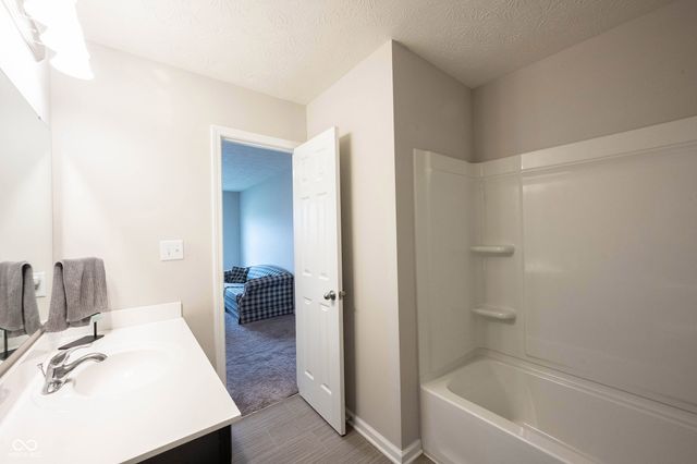 443 N Quartz Lane, Fortville, IN 46040