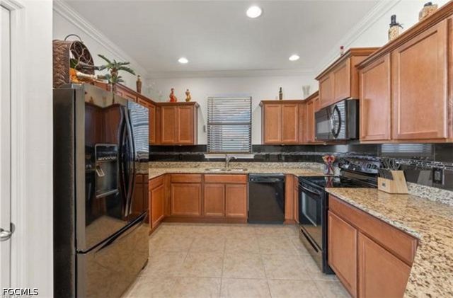 304 SW Trafalgar PKWY, Cape Coral, FL 33991