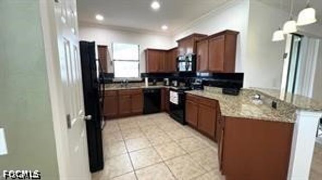 304 SW Trafalgar PKWY, Cape Coral, FL 33991