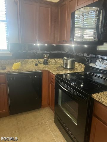 304 SW Trafalgar PKWY, Cape Coral, FL 33991