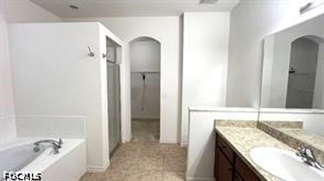 304 SW Trafalgar PKWY, Cape Coral, FL 33991