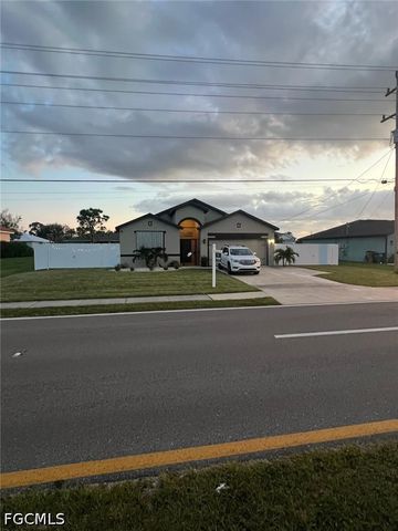 304 SW Trafalgar PKWY, Cape Coral, FL 33991