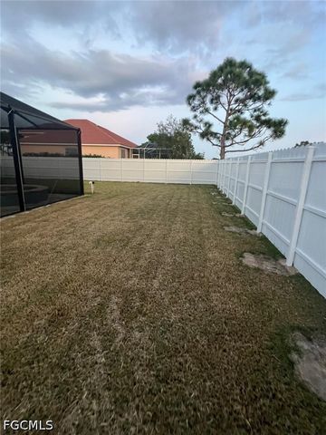 304 SW Trafalgar PKWY, Cape Coral, FL 33991