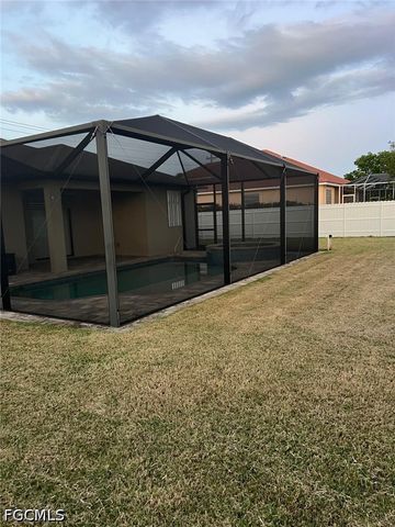 304 SW Trafalgar PKWY, Cape Coral, FL 33991