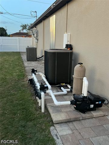 304 SW Trafalgar PKWY, Cape Coral, FL 33991