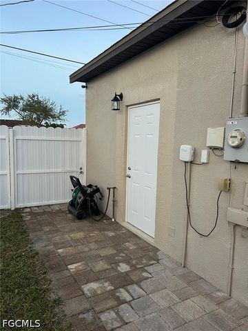 304 SW Trafalgar PKWY, Cape Coral, FL 33991