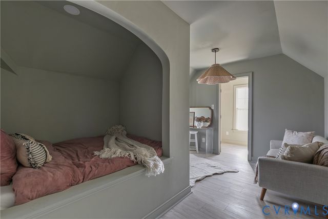 8102 Braxton Ct, Hanover, VA 23116