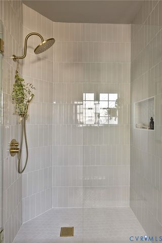 8102 Braxton Ct, Hanover, VA 23116