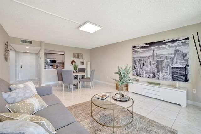 1101 RIVER REACH Drive 415, Fort Lauderdale, FL 33315
