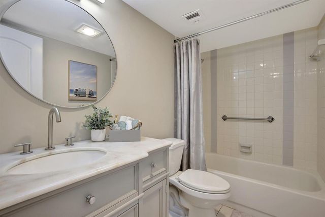 1101 RIVER REACH Drive 415, Fort Lauderdale, FL 33315