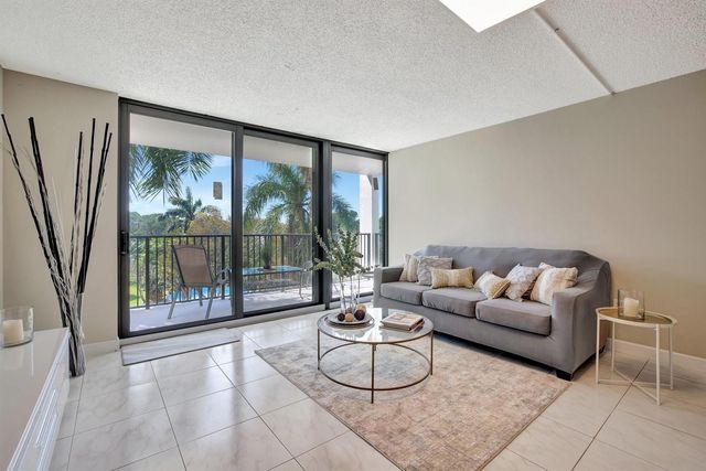 1101 RIVER REACH Drive 415, Fort Lauderdale, FL 33315