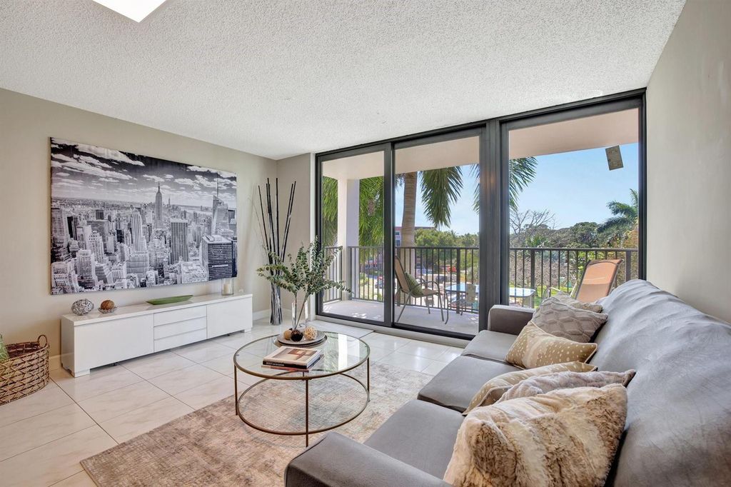 1101 RIVER REACH Drive 415, Fort Lauderdale, FL 33315