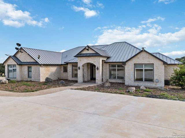 27481 Smithson Valley, San Antonio, TX 78261
