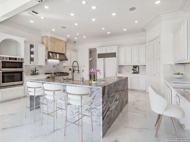 27481 Smithson Valley, San Antonio, TX 78261