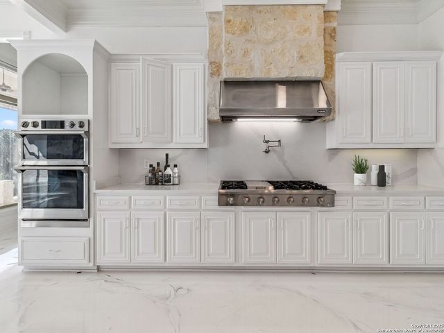 27481 Smithson Valley, San Antonio, TX 78261