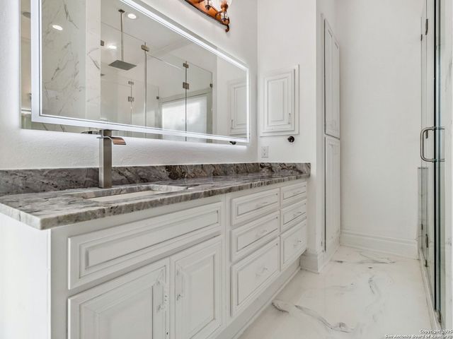 27481 Smithson Valley, San Antonio, TX 78261